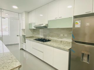 Foto 5 de SE VENDE DEPARTAMENTOS DE ESTRENO EN ATE LIMITE CON LA MOLINA , URBANIZACIÓN CON SEGURIDAD.
