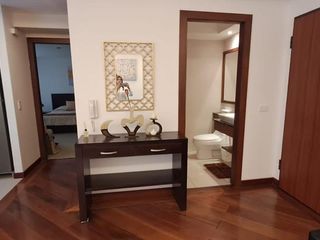 Foto 17 de Suite Totalmente Amoblada en Zona de Alta Plusvalía de Quito República del Salvador