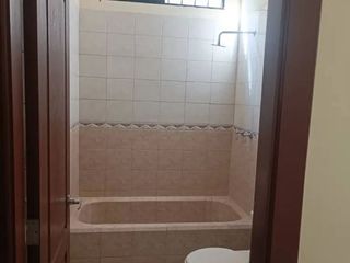Foto 25 de Venta de Casa en Garzota 3 dormitorios