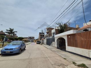 Foto 17 de VENTA DE CASA FRENTE A PARQUE Y CERCA DEL MERCADO DE MOSHOQUEQUE