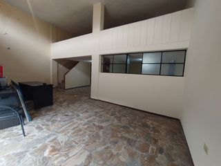 Foto 1 de RENTA DE LOCAL COMERCIAL EN CHIMBACALLE
