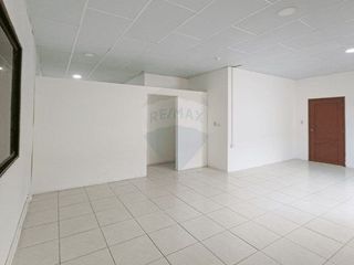 Foto 4 de ALQUILER LOCAL COMERCIAL AV. FRANCISCO DE ORELLANA