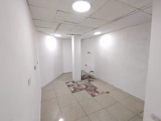 Foto 6 de RENTA/ALQUILER LOCAL COMERCIAL - AV 10 DE AGOSTO Y COREA