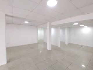 Foto 8 de RENTA/ALQUILER LOCAL COMERCIAL - AV 10 DE AGOSTO Y COREA
