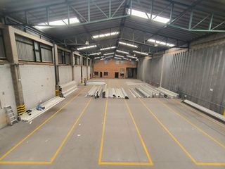 Foto 1 de Excelente bodega para renta ubicada en Funza