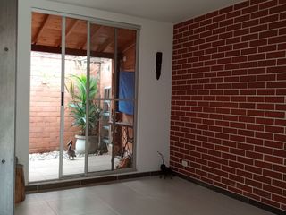 Foto 1 de VENTA CASA EN CONJUNTO RESIDENCIAL LA HACIENDA EL PINO - JAMUNDÍ