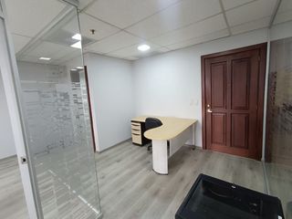 Foto 1 de Oficina Amoblada en Renta - Av. 12 de Octubre