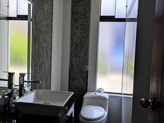 Foto 23 de EN VENTA MODERNA CASA EN ESQUINA DE 4 NIVELES CON LINDOS ACABADOS EN JLBYR