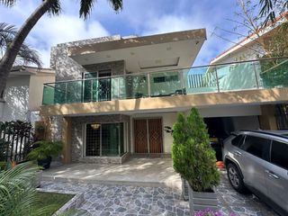 Foto 1 de Casa independiente en Altos de Riomar