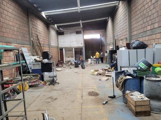 Foto 1 de Excelente bodega en arriendo ubicada en Kennedy