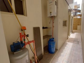 Foto 8 de Se Alquila en Machala en Urbanización Privada Casa con A/A y Cortinas