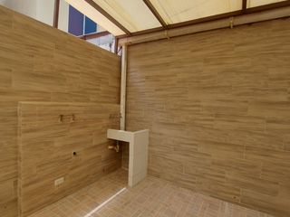 Foto 10 de Se Alquila en Machala en Urbanización Privada Casa con A/A y Cortinas