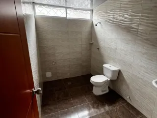 Foto 16 de ARRIENDO AMPLIA OFICINA EN EL BARRIO BELLAVISTA