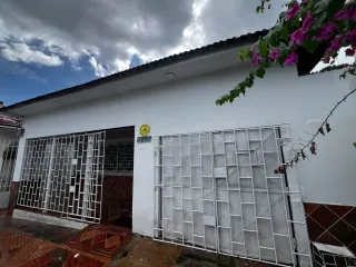 Foto 23 de ARRIENDO AMPLIA OFICINA EN EL BARRIO BELLAVISTA
