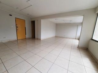 Foto 4 de - ¡OFICINA EN VENTA EN EL CORAZÓN DE BARRANCO! ¡Ubicación Privilegiada y Acceso Fácil!
