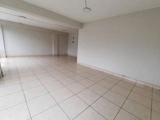 Foto 9 de - ¡OFICINA EN VENTA EN EL CORAZÓN DE BARRANCO! ¡Ubicación Privilegiada y Acceso Fácil!