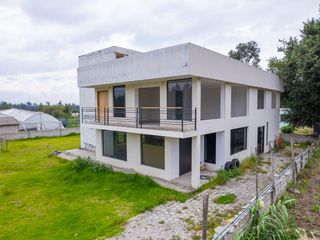 Foto 1 de PROPIEDAD EN VENTA - 859MTS - LATACUNGA