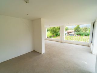 Foto 9 de PROPIEDAD EN VENTA - 859MTS - LATACUNGA