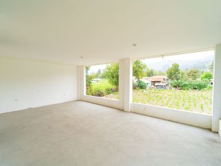 Foto 12 de PROPIEDAD EN VENTA - 859MTS - LATACUNGA