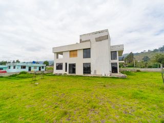Foto 35 de PROPIEDAD EN VENTA - 859MTS - LATACUNGA