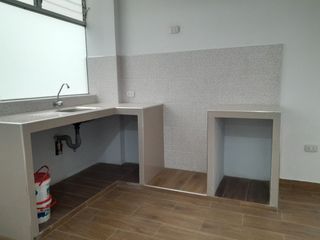 Foto 5 de VENTA DE DEPARTAMENTO EN LARRY JHONSON EN CAJAMARCA 2DO PISO INTERIOR