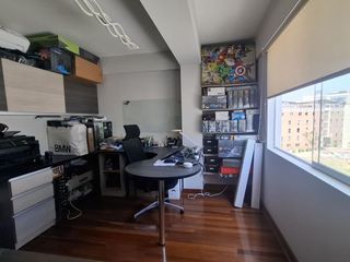 Foto 2 de Venta De Hermoso Pent House En Chacarilla - Surco