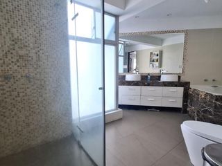 Foto 5 de Venta De Hermoso Pent House En Chacarilla - Surco