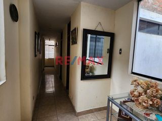 Foto 8 de Venta De Amplio Departamento En Urb. Santa Teresa De Ávila – 133M² | $63,000