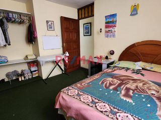 Foto 11 de Venta De Amplio Departamento En Urb. Santa Teresa De Ávila – 133M² | $63,000
