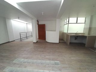 Foto 2 de VENTA DE DEPARTAMENTO EN CAJAMARCA LARRY JHONSON 3ER PISO INTERIOR