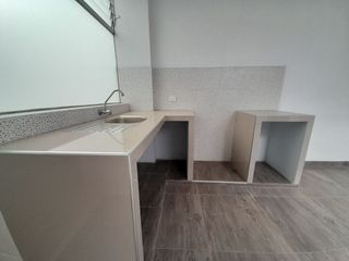 Foto 14 de VENTA DE DEPARTAMENTO EN CAJAMARCA LARRY JHONSON 3ER PISO INTERIOR