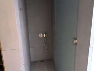 Foto 16 de SUITE AMOBLADA DE RENTA GONZALEZ SUAREZ  EN EDIFICIO DE LUJO OH RESIDENCE