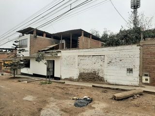 Foto 2 de SE VENDE AMPLIA CASA DE 2 PISOS EN VILLA POETA JOSE GALVEZ
