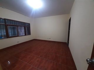 Foto 10 de SE VENDE AMPLIA CASA DE 2 PISOS EN VILLA POETA JOSE GALVEZ