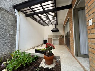 Foto 2 de Casa Semi Amueblada con 3 dormitorios en exclusiva Zona de Cuenca [Condominio Cerrado]