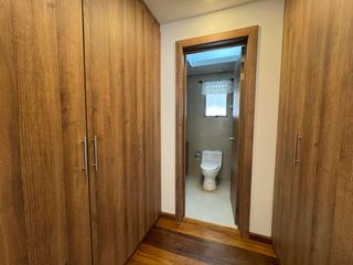 Foto 20 de Casa Semi Amueblada con 3 dormitorios en exclusiva Zona de Cuenca [Condominio Cerrado]