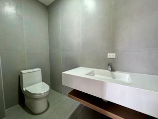 Foto 22 de Casa a Estrenar 3 dormitorios en Challuabamba - Amplio Espacio y Patio BBQ [Sin Amueblar].