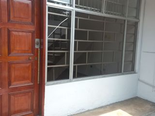 Foto 3 de Alquilo Local Comercial Remodelado - Comercio Zonal - Av Canada cdra 39 S/ 4,500 primer piso - precio negociable