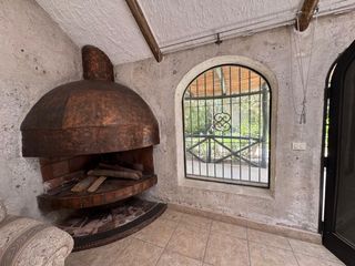 Foto 5 de Vendo Hermosa Casa Estilo Tradicional En La Av. Arancota A La Entrada De Tiabaya