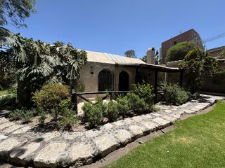 Foto 3 de Vendo Hermosa Casa Estilo Tradicional En La Av. Arancota A La Entrada De Tiabaya