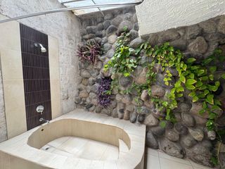 Foto 19 de Vendo Hermosa Casa Estilo Tradicional En La Av. Arancota A La Entrada De Tiabaya