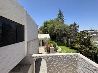 Foto 13 de Vendo Hermosa Casa Estilo Tradicional En La Av. Arancota A La Entrada De Tiabaya