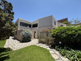 Foto 28 de Vendo Hermosa Casa Estilo Tradicional En La Av. Arancota A La Entrada De Tiabaya