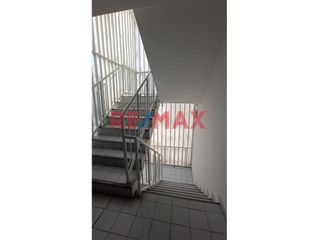 Foto 9 de Vendemos Del 2Do Al 4To Piso + Aires - Edificio En Lince - Comercial - Lince