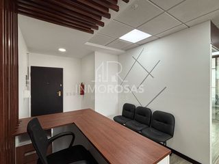 Foto 6 de Oficina en renta $1.200 Sector Portugal de 84m2 con Vista y 2Parq 1Bodega