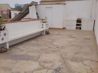 Foto 14 de ENCANTADORA CASA EN MIRAFLORES