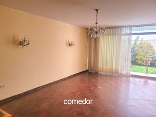 Foto 2 de ENCANTADORA CASA EN MIRAFLORES
