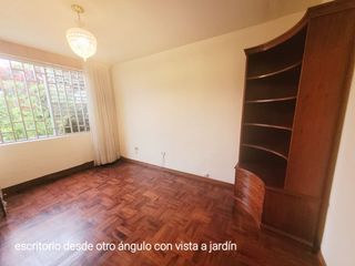 Foto 14 de ENCANTADORA CASA EN MIRAFLORES