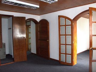 Foto 5 de ¡Exclusiva Casa de Dos Pisos en Palermo con Amplio Espacio y Seguridad!