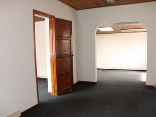 Foto 17 de ¡Exclusiva Casa de Dos Pisos en Palermo con Amplio Espacio y Seguridad!
